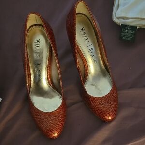 White House Black Market Women's Red Pumps